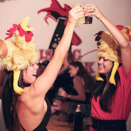 Rising Cock Party Hostel Lagos Luaran gambar